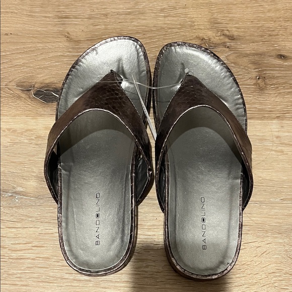 Bandolino Women's Dark Brown Slide Sandals - Picture 1 of 2